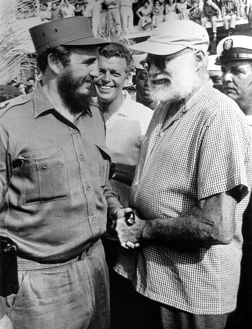 За что ушёл Хемингуэй: депрессия, слежка ФБР или предательство близких?