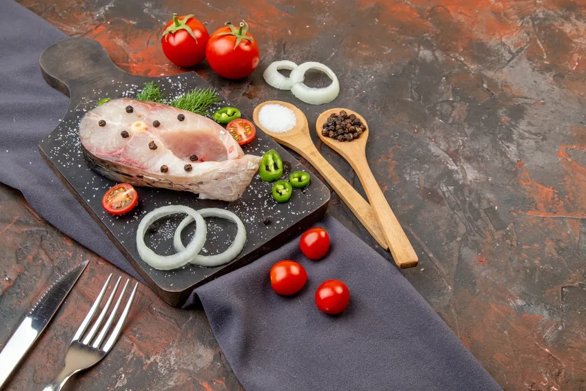 Почему мясо рыбы бывает красным, белым или оранжевым: от чего зависит цвет