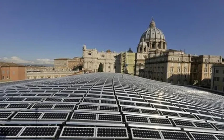 Ватикан станет на 100% солнечным: как Папа Римский запускает энергетическую революцию