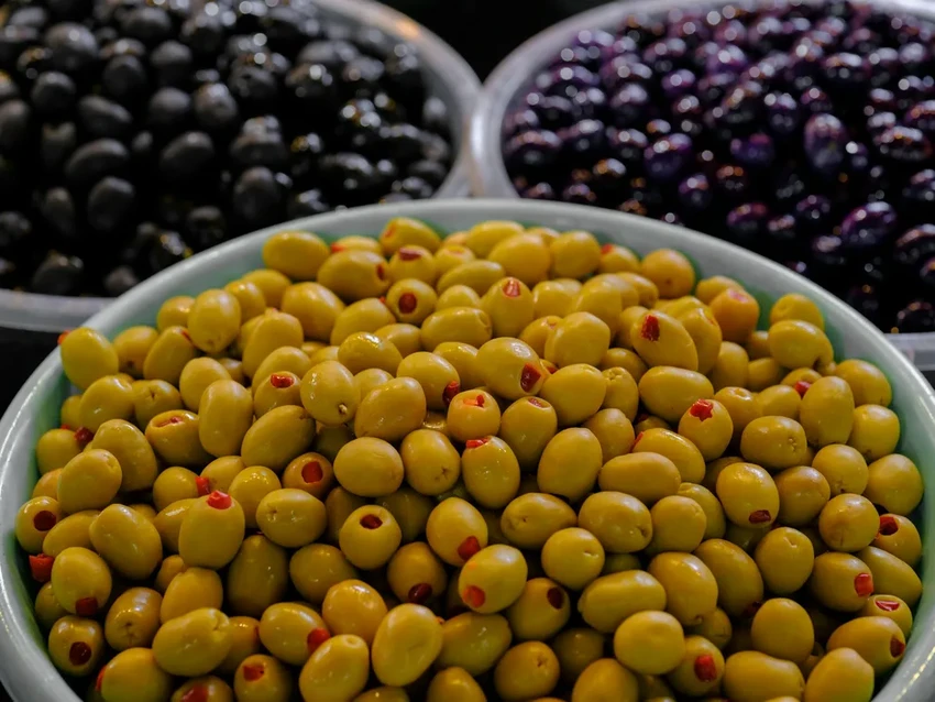 Как оливки помогают против ожирения: открытие учёных о кислоте в составе