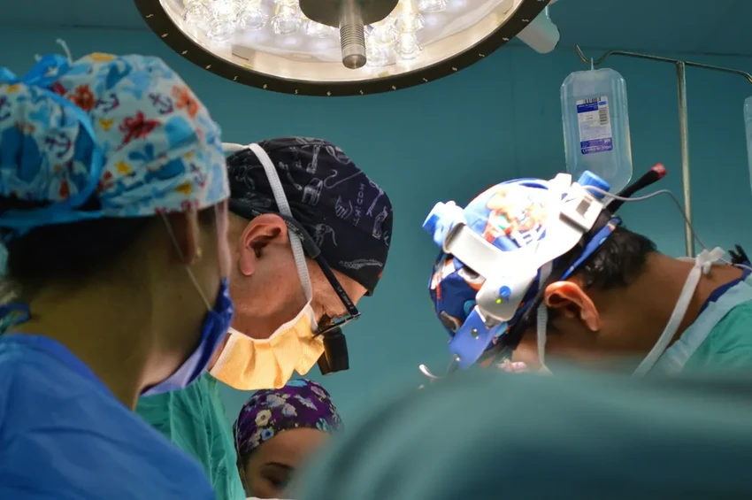 Почку пересадили под местной анестезией: пациент выписался через сутки