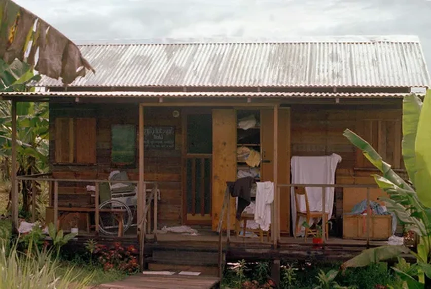 Трагедия в Джонстауне: как лидер секты привёл 900 человек к массовому самоубийству