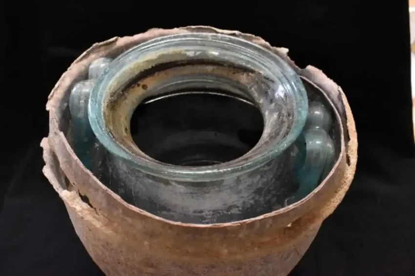 В Испании нашли древнейшее вино в мире, пролежавшее в гробнице 2000 лет