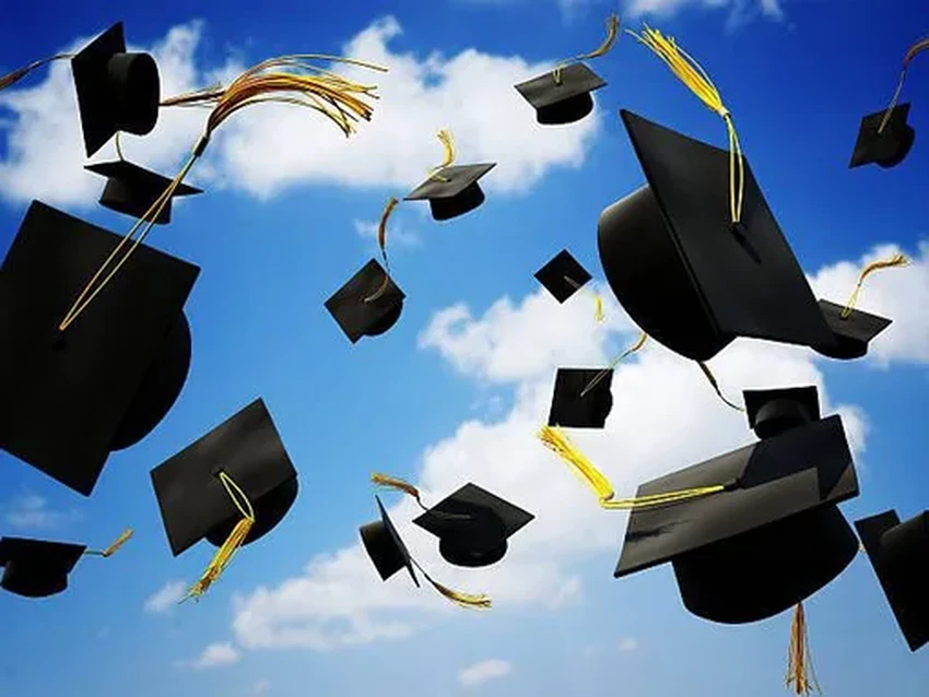 Прошляпить: почему слово не о шляпе, а о сне? История выражения