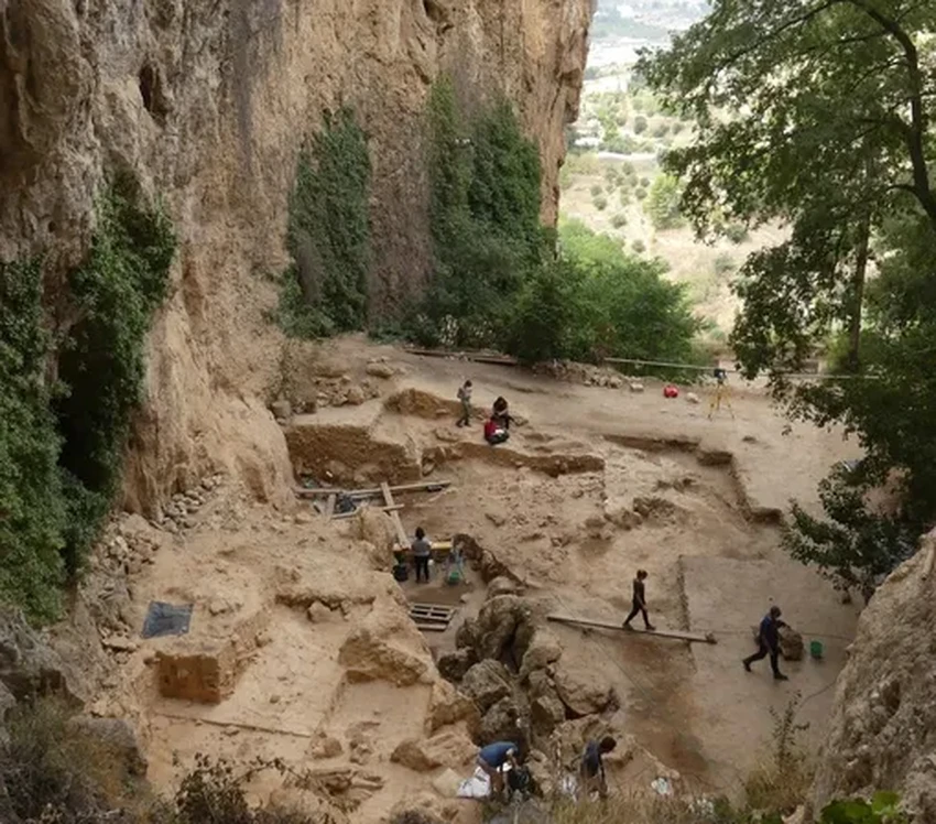 Неандертальские костры открыли точную хронологию жизни 50 000-летней давности