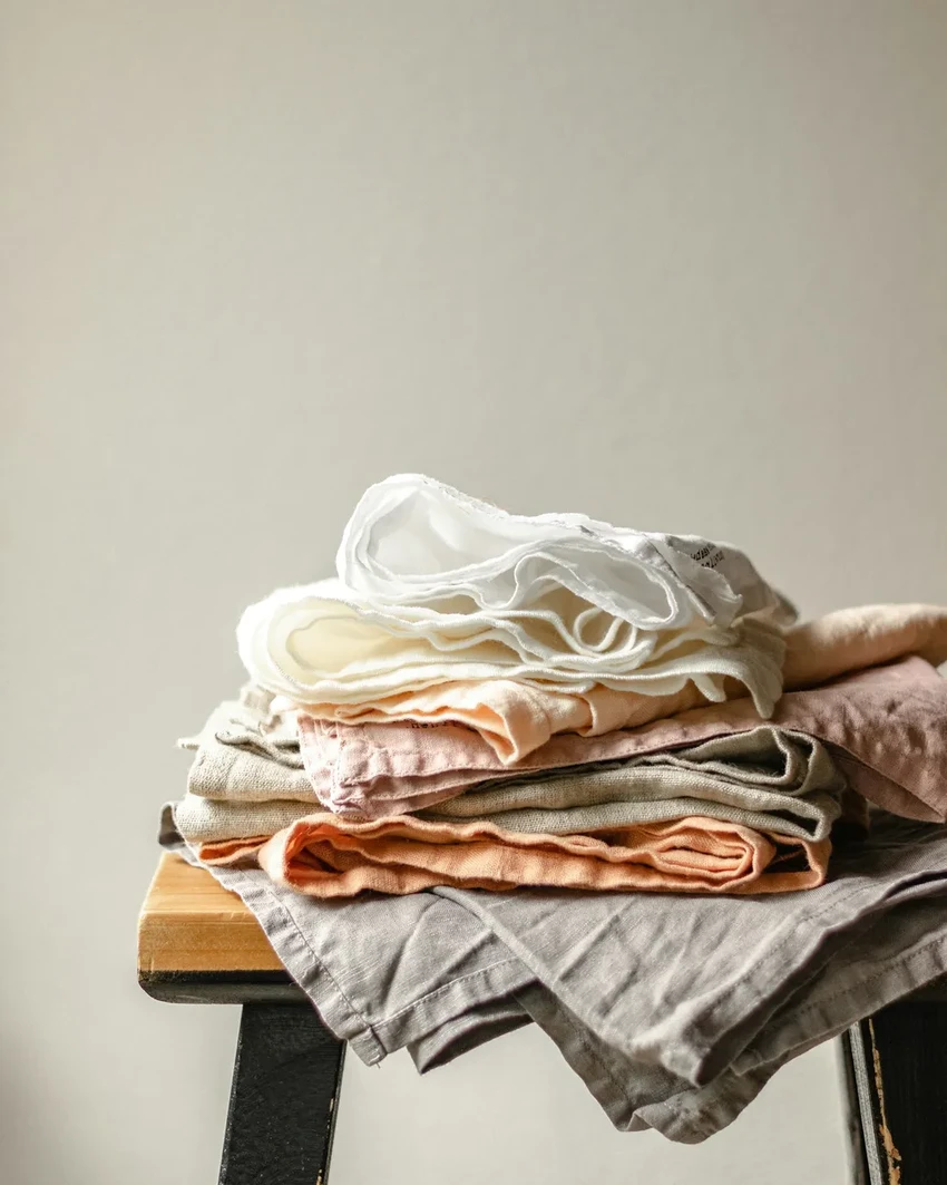 Уход за льняной одеждой: как стирать, сушить и гладить лен правильно