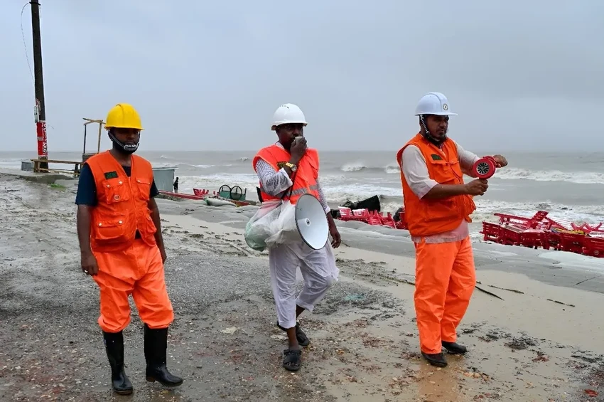 Циклон «Ремал» в Бангладеш: почти миллион человек эвакуированы с побережья