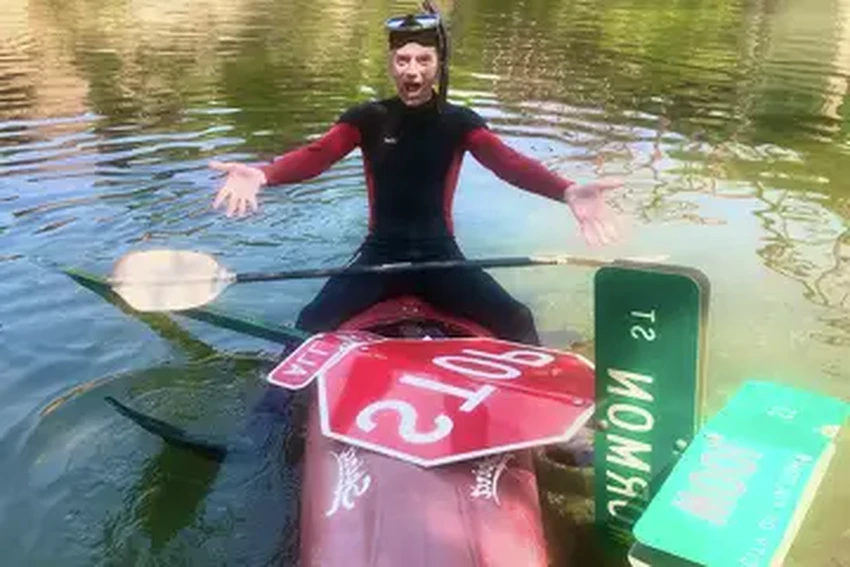 Герой реки: как дайвер возвращает людям утопленные телефоны и протезы