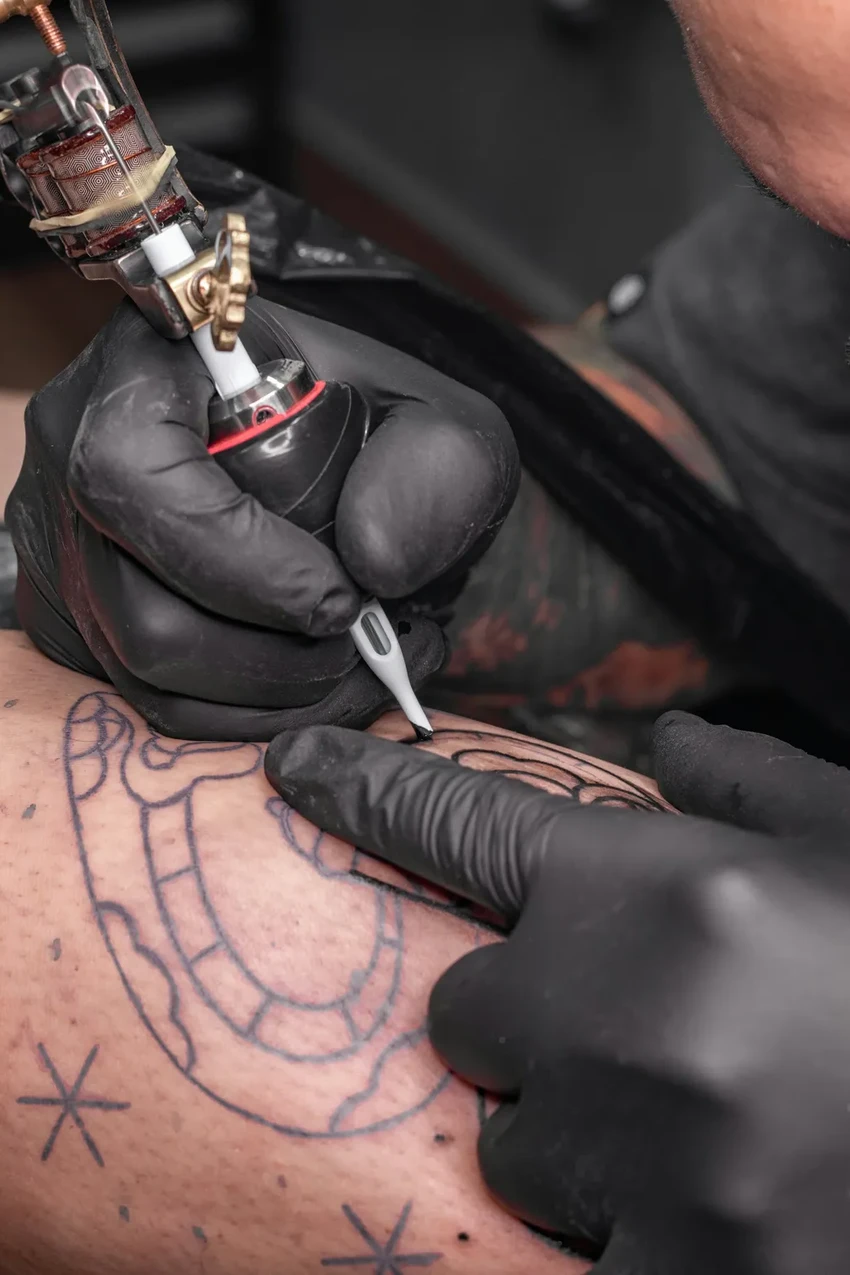 Ученые выяснили: наличие татуировки повышает риск лимфомы на 21%