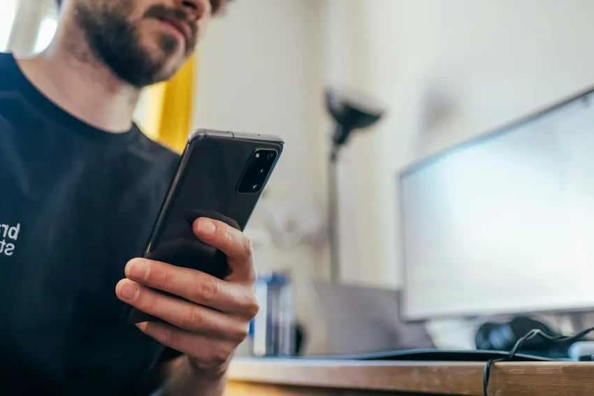 Почему телефон тормозит? 3 главные причины и рабочие решения