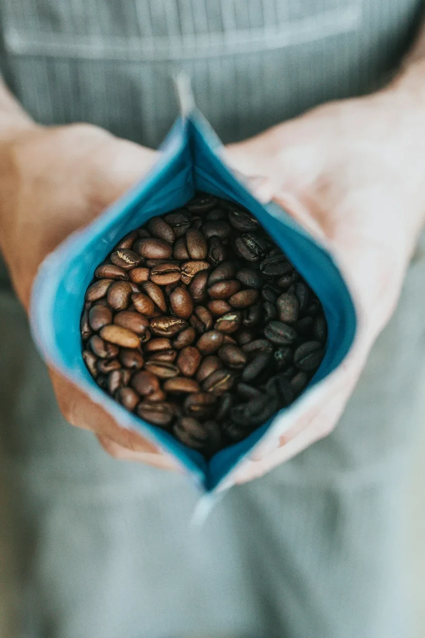 Как хранить кофе в зернах: главные правила и опасные ошибки