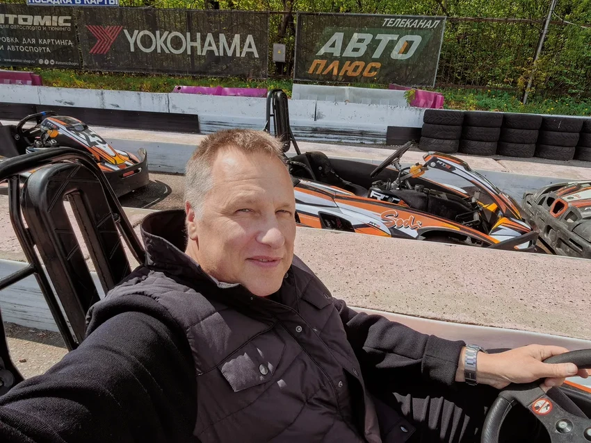 Личный опыт: как новый смартфон снимает гоночные болиды и макросъёмку