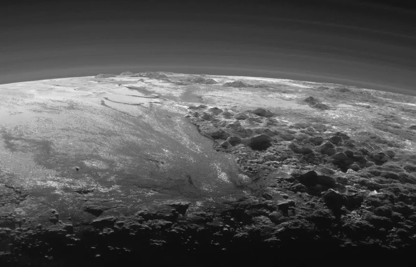 Океан Плутона: соленый, как земные озера, и полный загадок