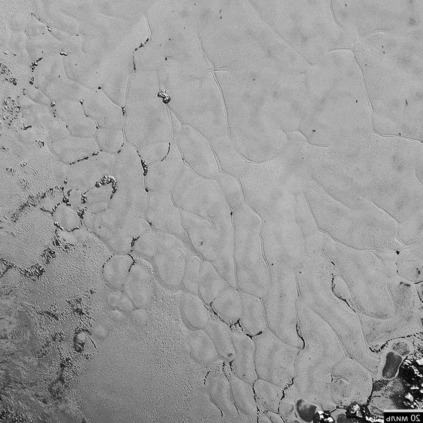 Океан Плутона: соленый, как земные озера, и полный загадок