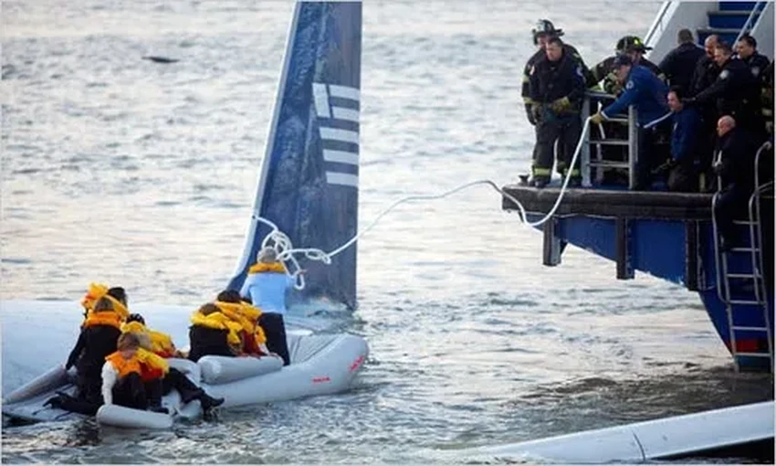 Плавучесть самолета: что происходит при посадке на воду