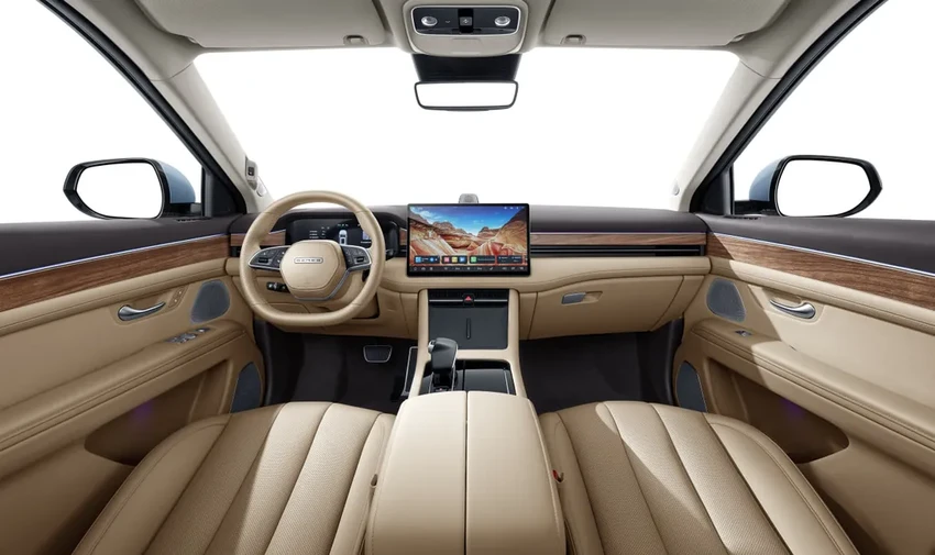 SERES дебютирует в России: гибридные кроссоверы M5 и M7 уже здесь