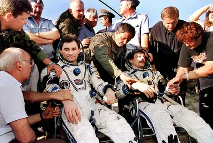 Пожар на станции «Мир»: как космонавты тушили огонь в замкнутом пространстве