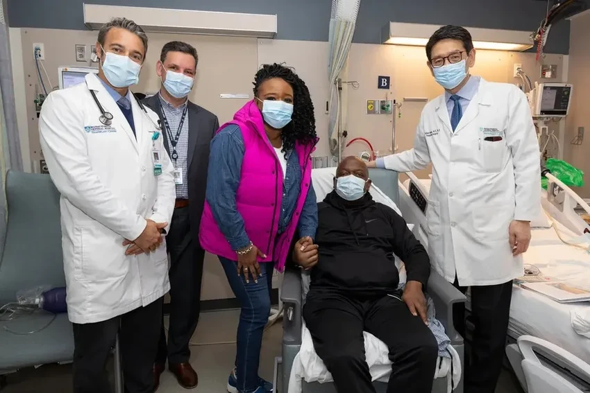 Человек со свиной почкой: как прошла первая в мире операция по пересадке