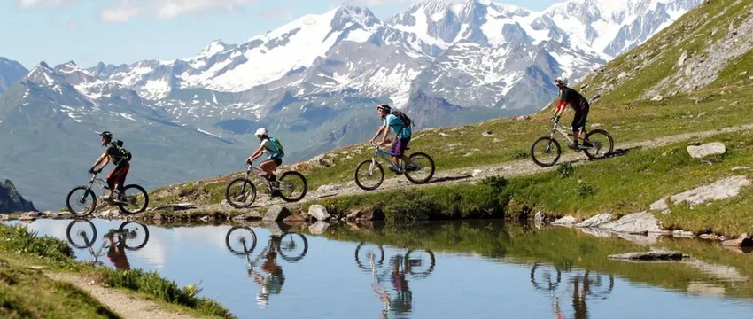 Техника безопасного спуска с горы на велосипеде: советы новичкам