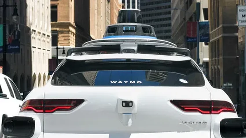 Попытка угона беспилотного такси в Лос-Анджелесе: как автопилот победил