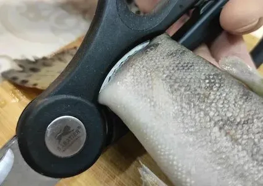 Зачем нужны зубчики на ножницах: 3 неожиданных способа их использования