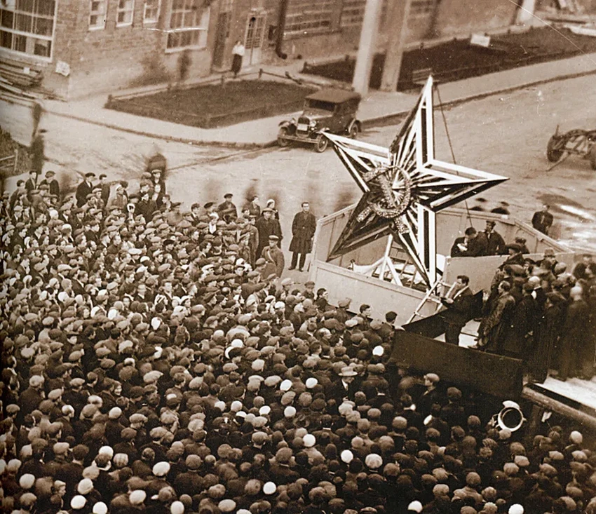 Рубиновые звёзды Кремля: история вечного огня на башнях