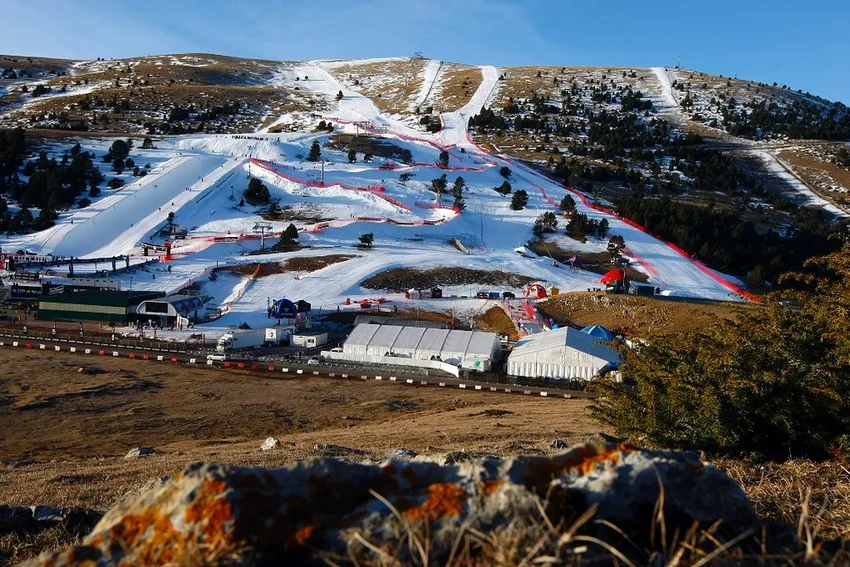 Полевой шпат: как минерал улучшит искусственный снег на курортах