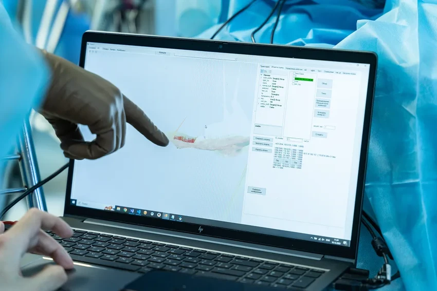 В Москве провели первую в мире операцию с биопечатью прямо в рану