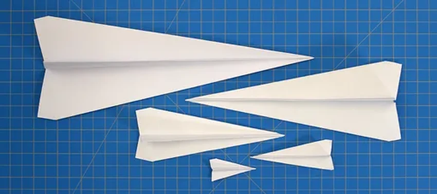 Какой бумажный самолетик летает дальше: большой или маленький? Ответ вас удивит