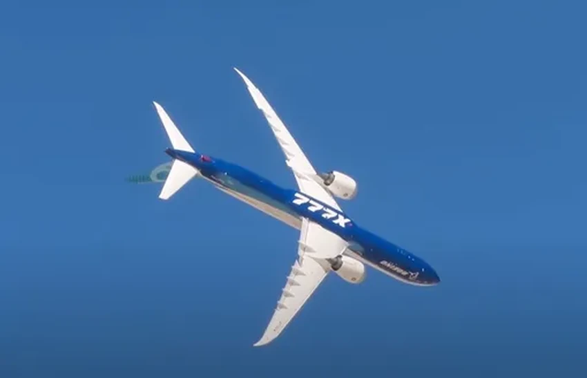 Бочка в небе: зачем лётчики выполняют эту фигуру, кроме красоты?