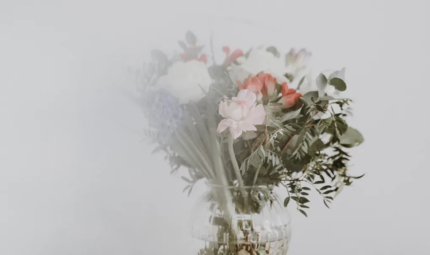 Как дольше сохранить срезанные цветы свежими: 10 работающих советов