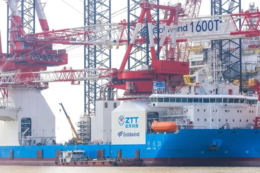 За сутки в море: как собрали ветрогенератор с лопастями в 250 метров