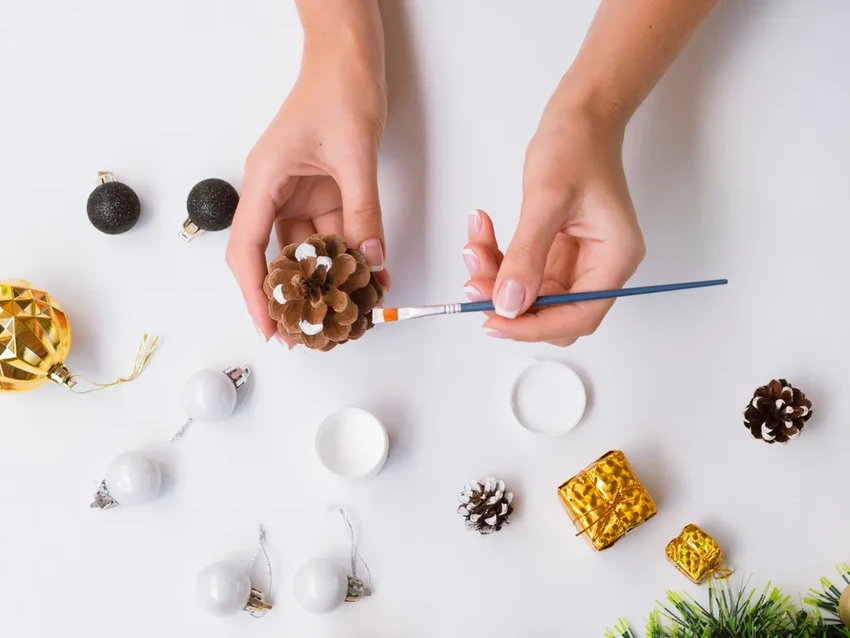 Новогодние игрушки своими руками: 10 бюджетных идей для ёлки