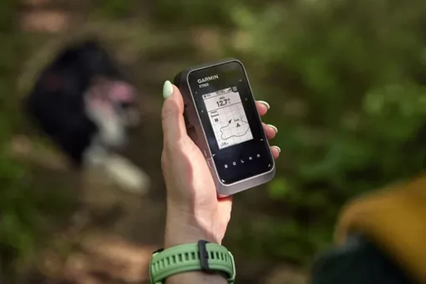 Новый Garmin eTrex Solar: навигатор, который не боится забыть пауэр-банк