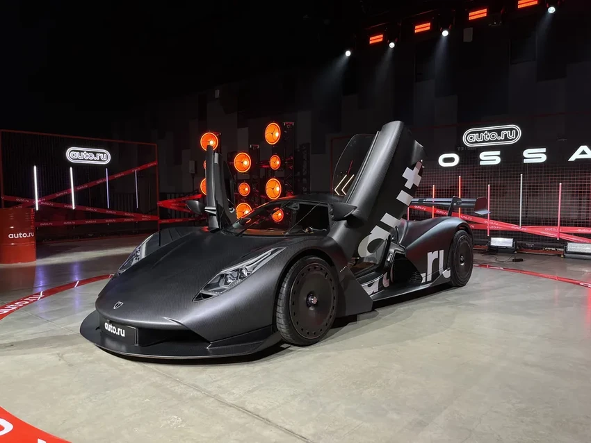 Участники премии «Новинка 2023 года»: от электрических кроссоверов до российского суперкара