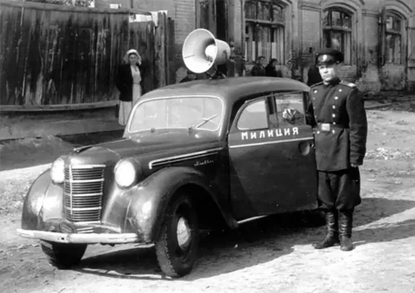 От «Эмки» до рации: как выглядели и чем оснащались первые машины ГАИ