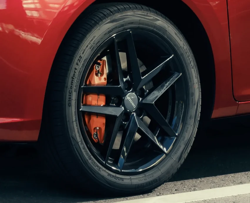 Новый «горячий» седан Omoda S5 GT: зарядка для рынка или тихий ход?