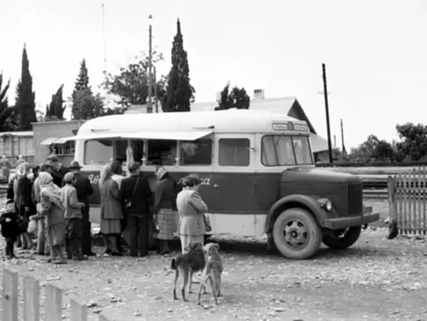 Флюорография, кино и комиссионка на колесах: мобильные сервисы СССР