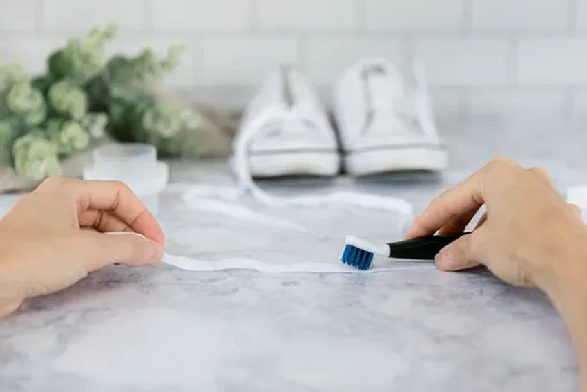 Как отбелить шнурки от кроссовок дома: 11 простых способов для идеальной белизны