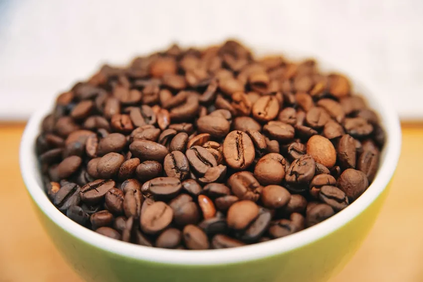 Чашка за чашкой: как кофе укрепляет силу в преклонном возрасте