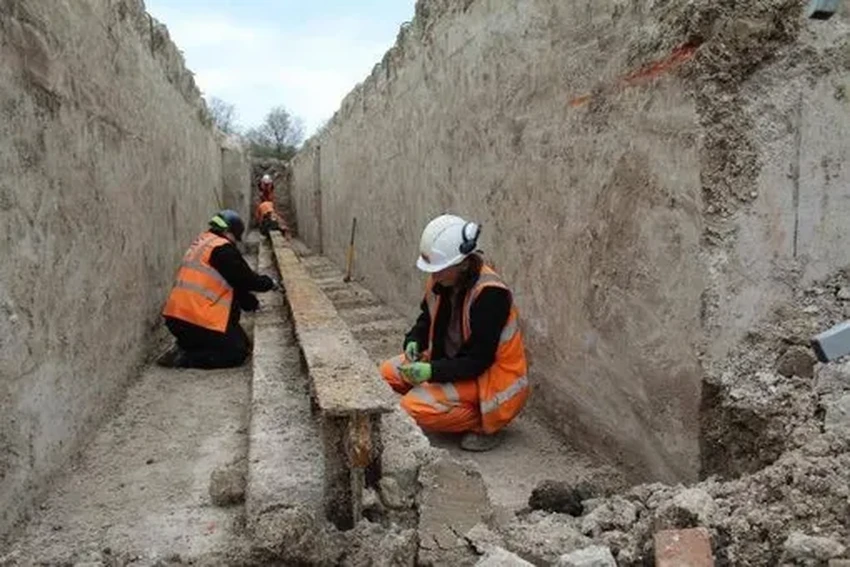 Археологи нашли прототип катапульты для запуска самолётов Второй мировой