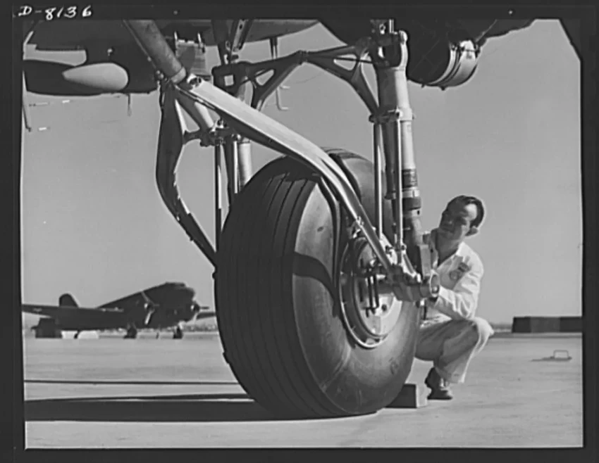 Почему шины самолёта не похожи на автомобильные: 3 удивительных отличия