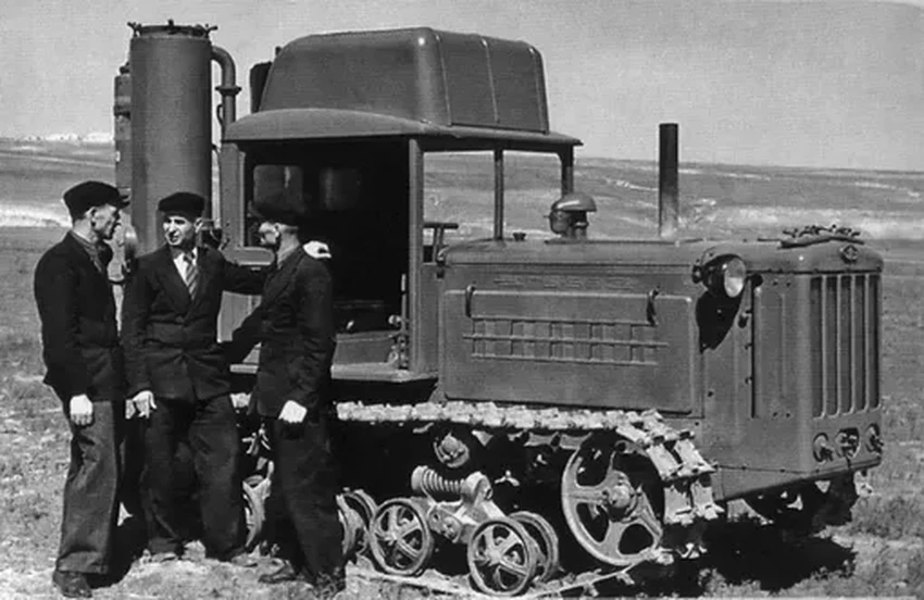 Электрический, паровой, болотный: 5 редких модификаций советского трактора ДТ-54