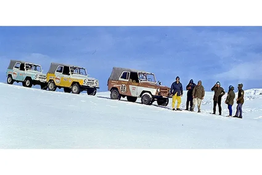 Как три серийных УАЗа спасли альпинистов на вершине Эльбруса