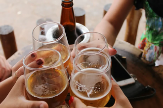 Алкоголь родителей старит детей: научное подтверждение