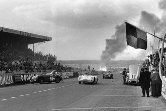 Катастрофа в Ле-Мане 1955: самая кровавая гонка в истории
