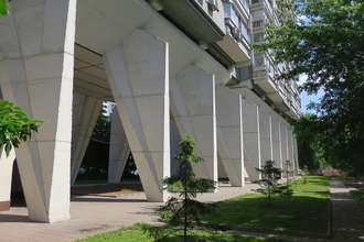 Дома на «ножках» в СССР: зачем их строили и что с ними стало