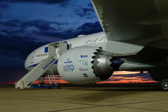 Почему двигатели самолета редко ставят над крылом? Плюсы и минусы конструкции