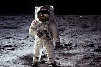 Исторические дуэты космоса: кем были напарники Леонова и Армстронга