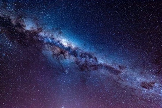 Модель слияния двойных звёзд: как астрофизики проверяют новые законы гравитации